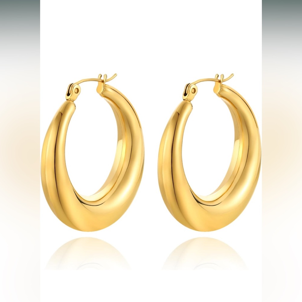 Classic Gorgeous Chunky Gold Hoop Earrings Lightweight Stunning On Trend - Picture 12 of 12